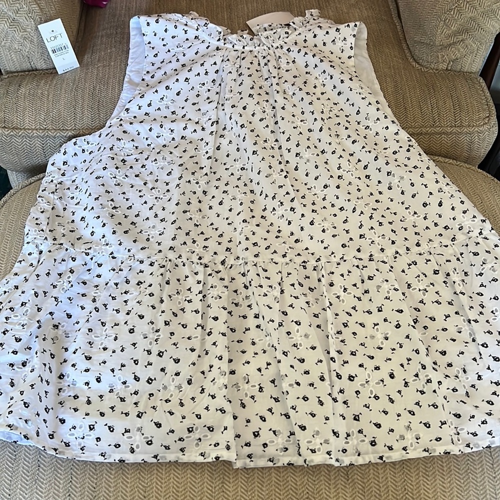 Beautiful flower stamp,ruffled neck and bottom area,light weight 100% cotton